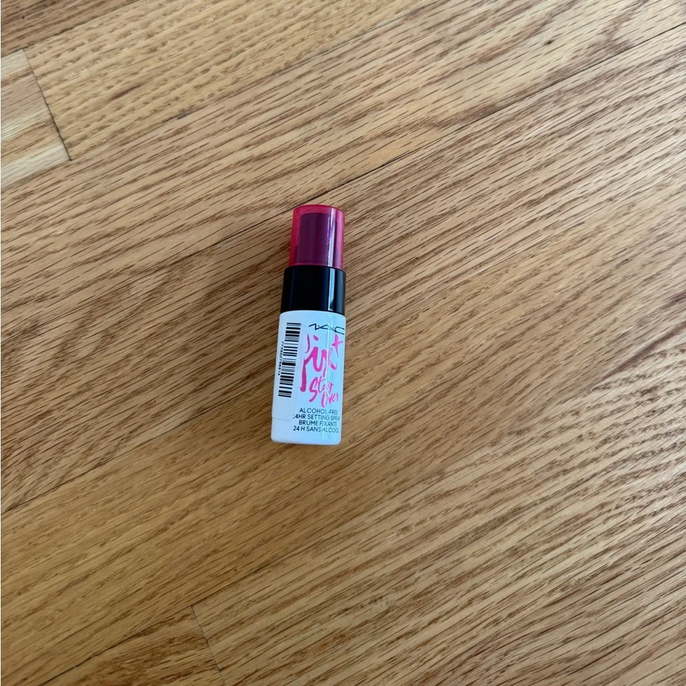 Mac fix+ stay over 24 hour setting spray